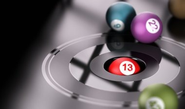 Lightning Dice live-dealer table showing three dice in transparent tube with betting interface on roulette spin
